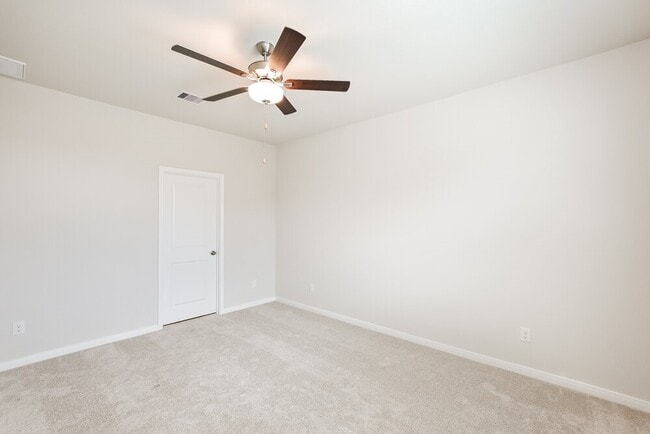 Building Photo - 428 Mustang Trot Dr