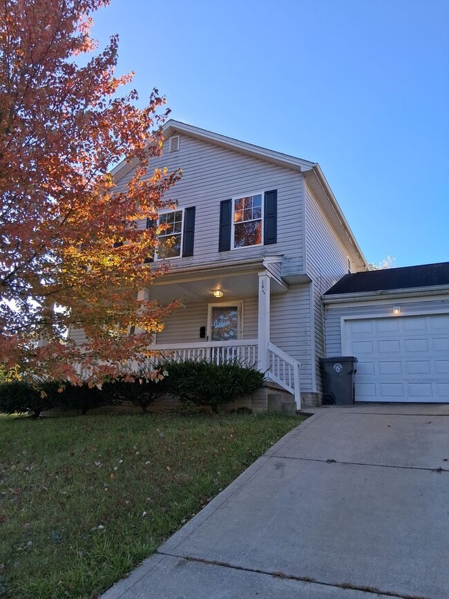 Building Photo - 197 W Chalmers Ave