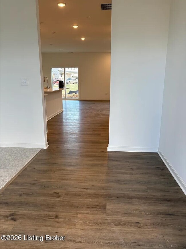 Building Photo - 2015 Lyndon Green Cir