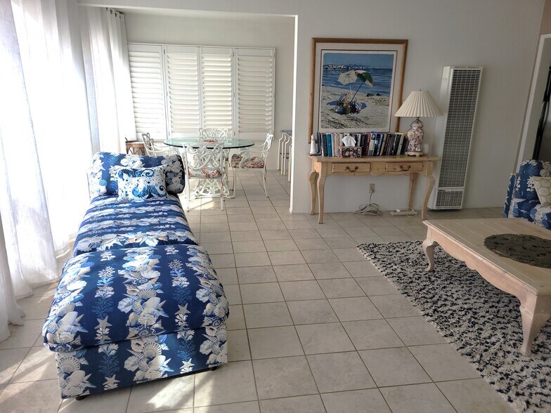 Building Photo - 1319 Seal Way