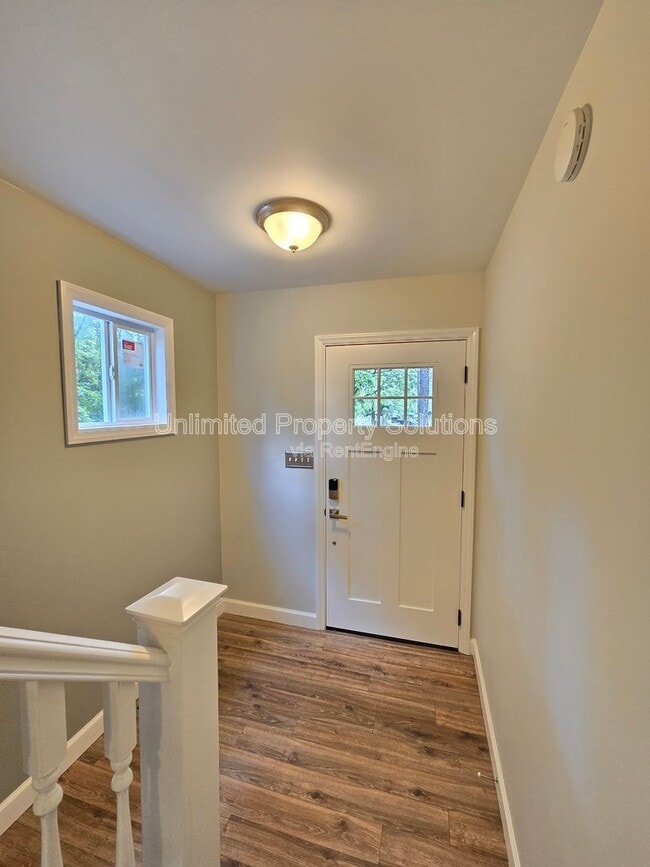 Building Photo - 106 Hillsdale Dr