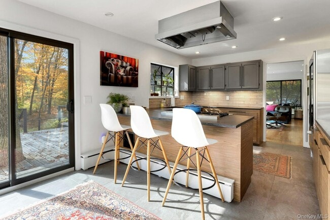 Building Photo - 16 Old Wagon Rd