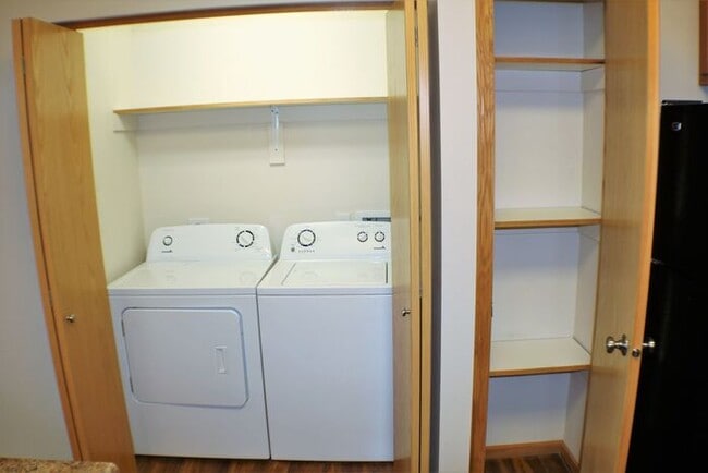 Building Photo - $1,200 | 2 Bedroom, 2 Bathroom Condo | No ...