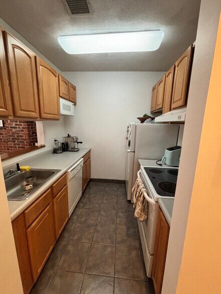 Kitchen - 378 North St