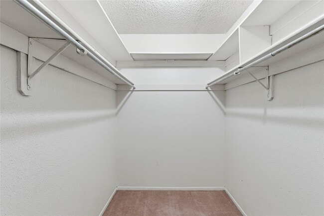 Building Photo - 8819 Kindlewood Dr