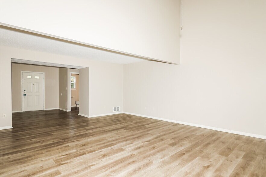 Building Photo - 5904 Minden Dr