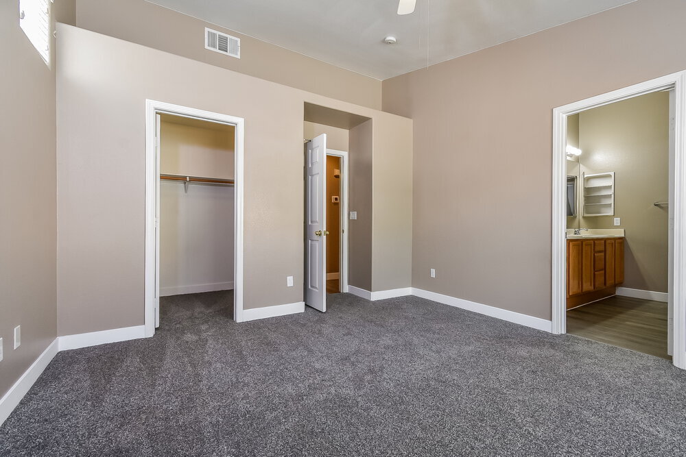 Building Photo - 3830 Canary Creek Ave