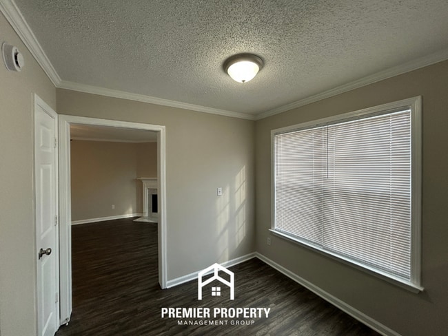 Building Photo - Newly Renovated 3-Bedroom Home for Rent in Memphis, TN - 2-Story Home with Garage & Fenced Yard