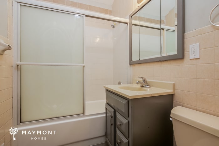 Building Photo - 7906 W 87th St