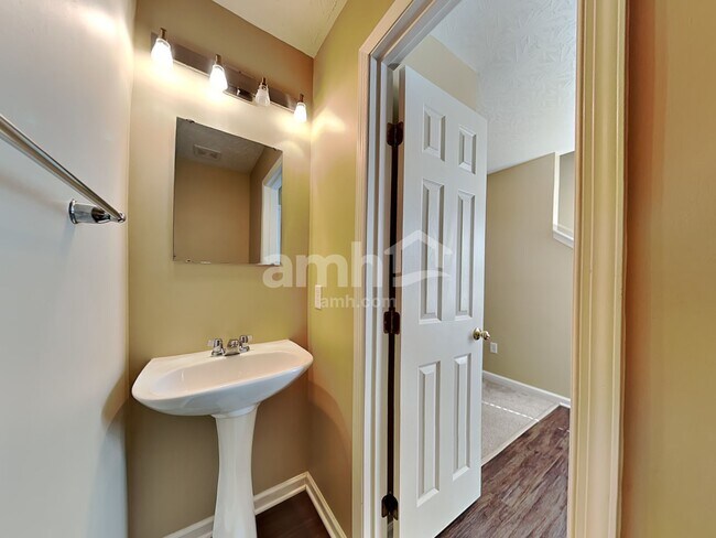 Building Photo - 5490 Appaloosa Cir