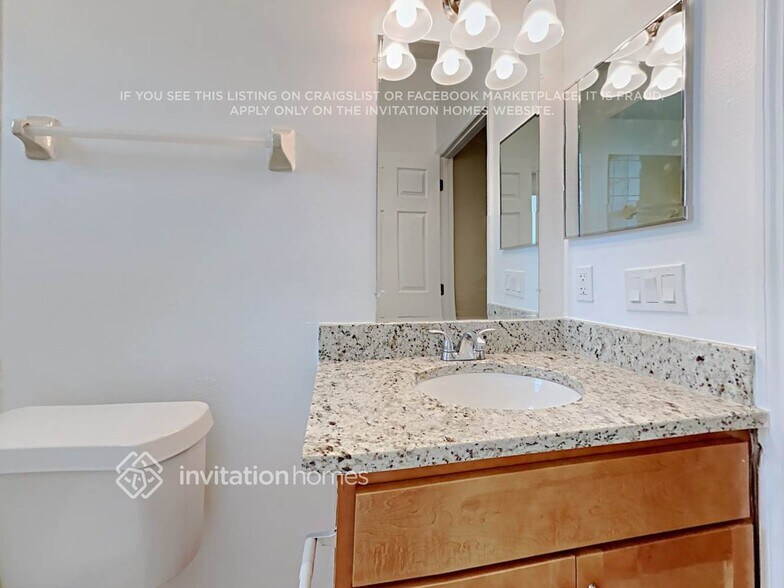 Building Photo - 341 Oak Springs Dr