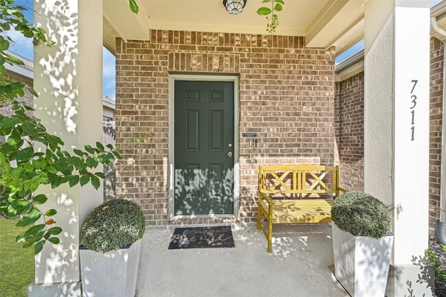 Building Photo - 7311 Roseshine Dr