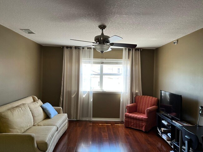 Loft 2 Floor - 7670 Milano Dr