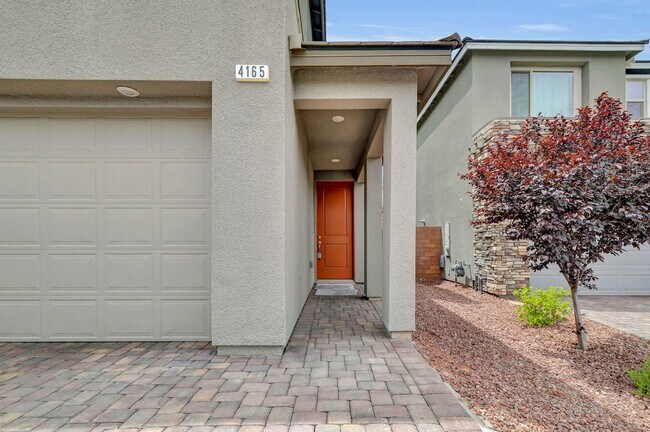 Building Photo - Summerlin gated community 4 bedroom 3 baths