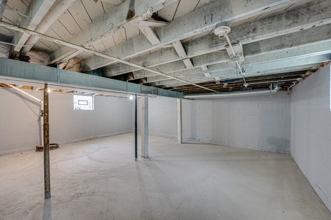 Building Photo - 1108 Magnolia Ave