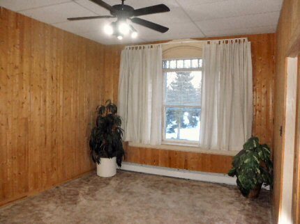 Building Photo - 24 Main St S