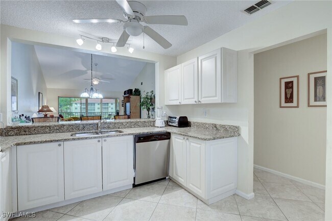 Building Photo - 5875 Cobblestone Ln