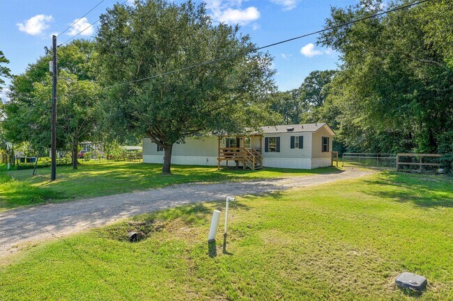 Building Photo - 106 County Road 3755