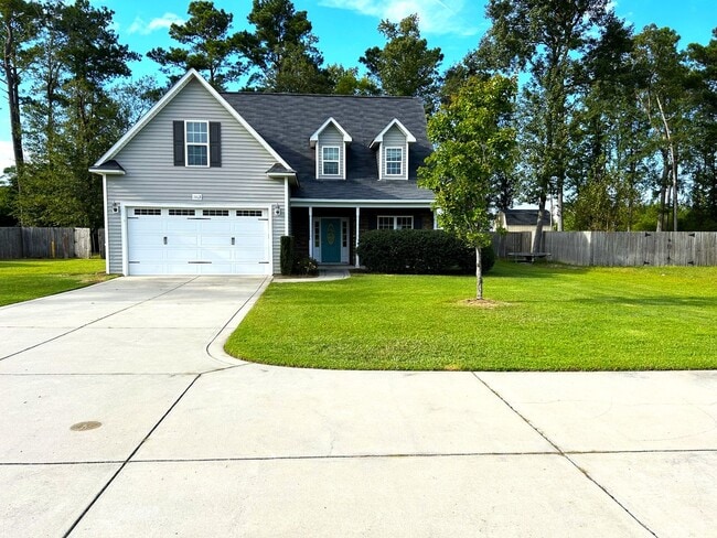 Primary Photo - Country living in Grays Creek with proximi...