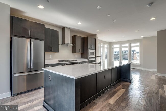 Building Photo - 22881 Emberbrook Cir