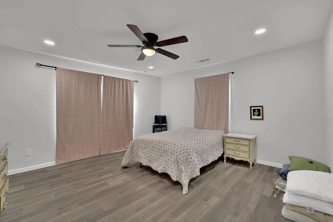 Building Photo - 280 Stone Mountain St