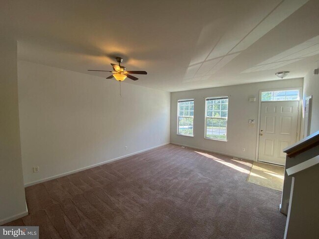 Building Photo - 4249 Normandy Ct