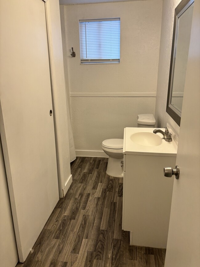 Building Photo - 672 S 3000 W