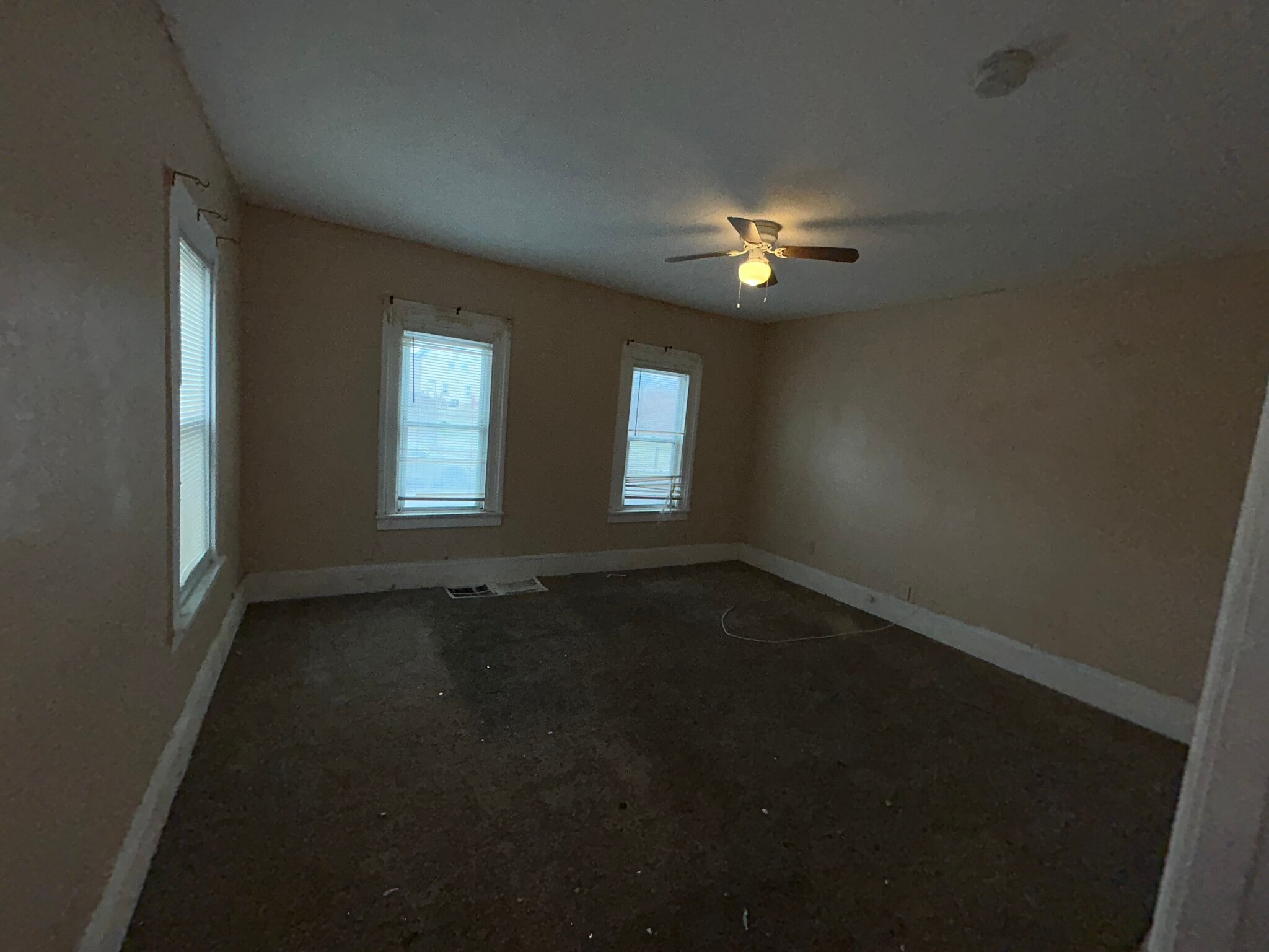 Building Photo - 119 Woodbury St