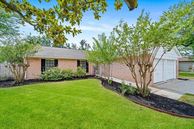 Building Photo - 11303 Trudeau Dr
