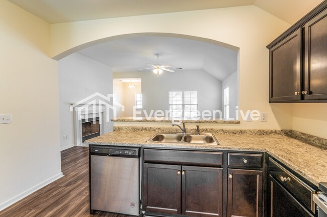 Building Photo - 6970 Brightwell Ln