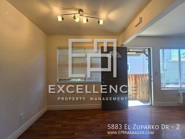 Building Photo - 5883 El Zuparko Dr