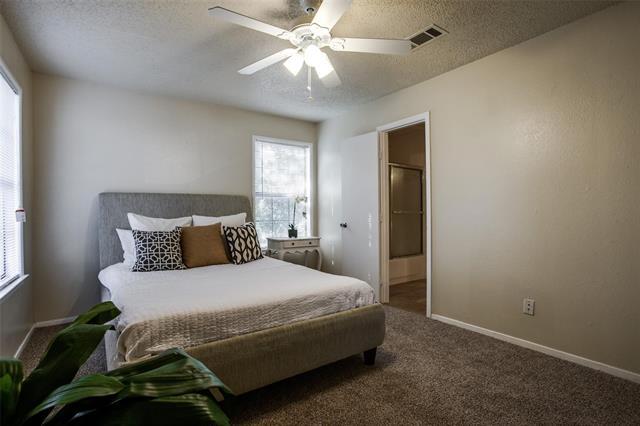 Building Photo - 5320 Columbia Ave