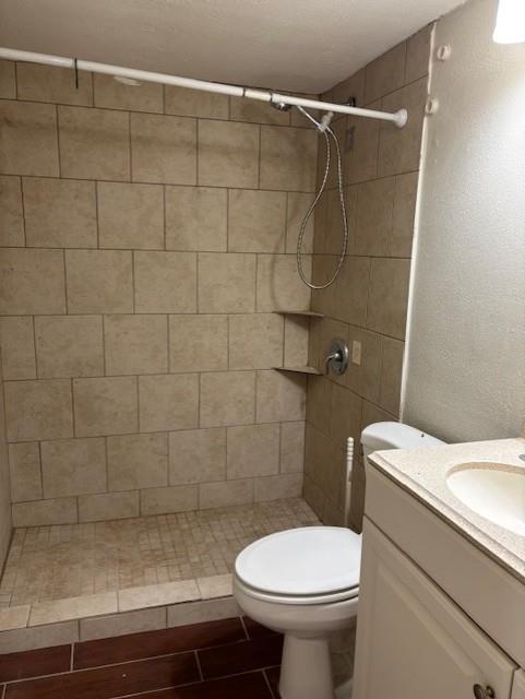 Building Photo - 15919 Golf Club Dr