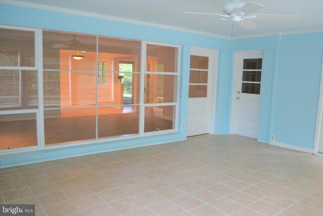 Building Photo - 3809 Whispering Ln