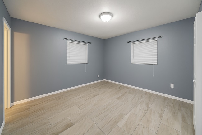 Building Photo - 4837 Shoshone St