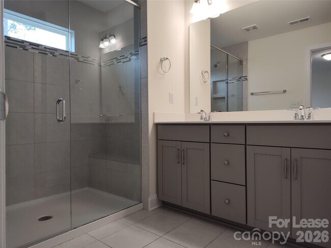 Building Photo - 10459 Glenmere Crk Cir