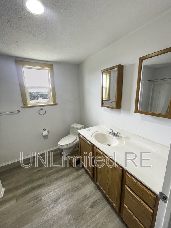 Building Photo - 69 Leupp Road