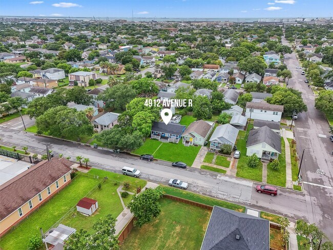 Building Photo - 4912 Avenue R