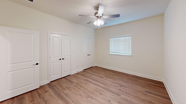 Building Photo - 6610 Bendale Dr