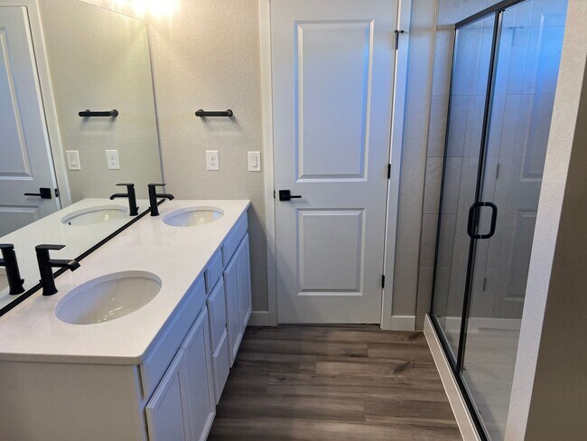 Building Photo - Beautiful New Home in Pueblo West