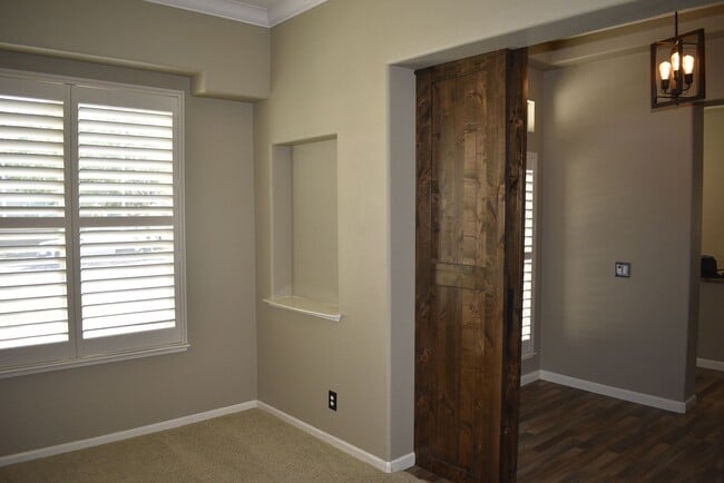 Building Photo - 42 Penelope Ct