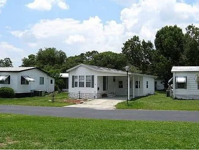 Building Photo - Cozy 1 bedroom in 55+ Resort Style Community