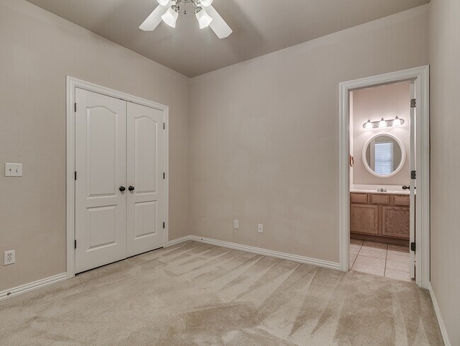 Building Photo - 2044 Sq. Ft. Home- Gated Community with a Pool/Club House-Edmond Schools- Lawn Care Included