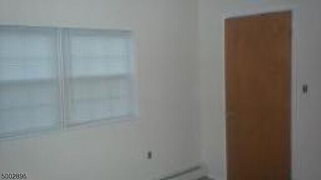 Building Photo - 236 Kinnelon Rd