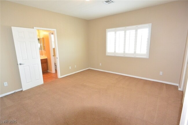 Building Photo - 983 Roseberry Dr