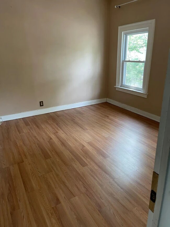 Living Room - 105 Newhall St