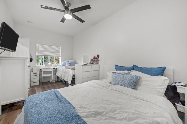 Building Photo - Brand new!