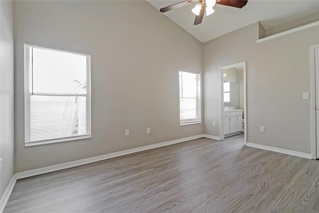 Building Photo - 2665 Oak Run Blvd