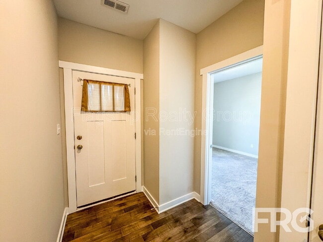 Building Photo - 1503 S Taylor St