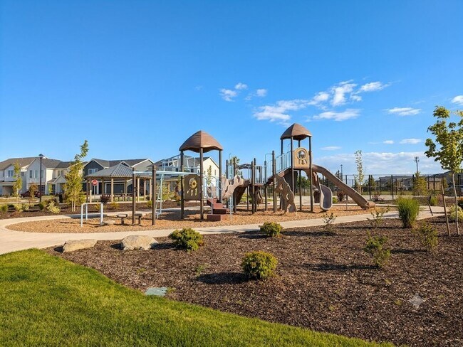 Building Photo - 8912 SW Choke Cherry